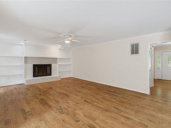3rd image of 3602 Plympton Pl