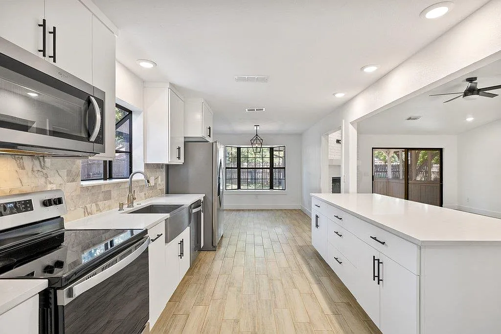 3 bed, 2.0 bath, 1695 sqft, $2,800 — Photo 3