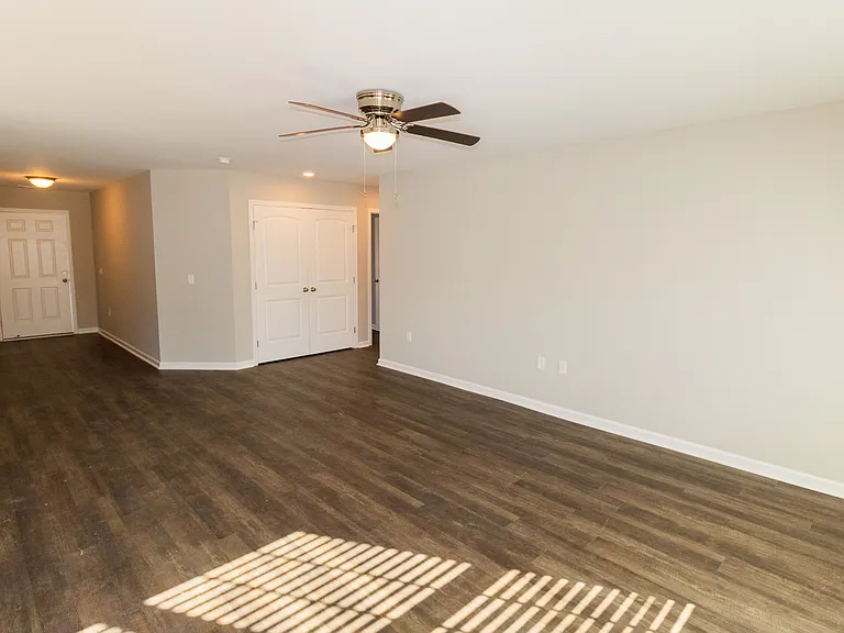 123 Callaway Cres — Photo 6