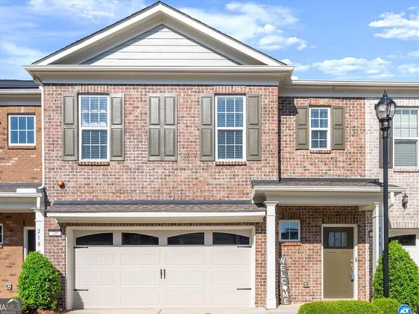 216 Ellis Ln, Woodstock, GA 30189