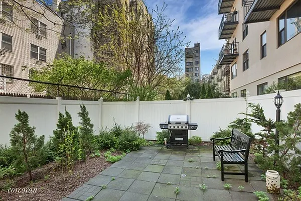 Rented by Corcoran | media 15
