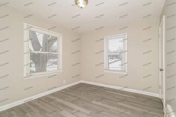 1147 Darr Dr — Photo 10