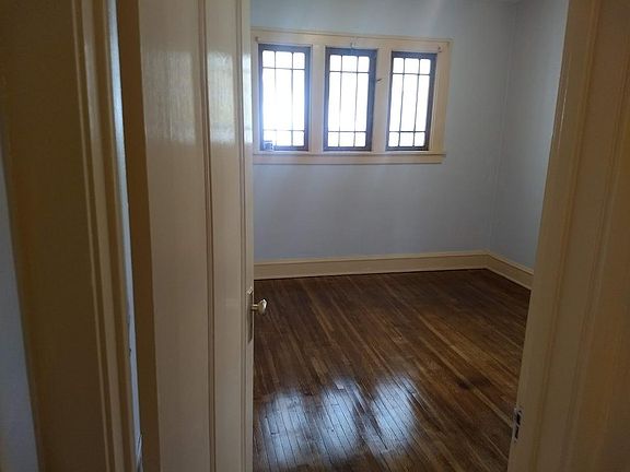 5th image of 13210 Liberty Ave