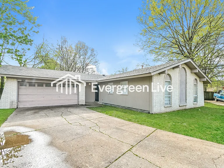 5323 Sunnyside Cv — Photo 2