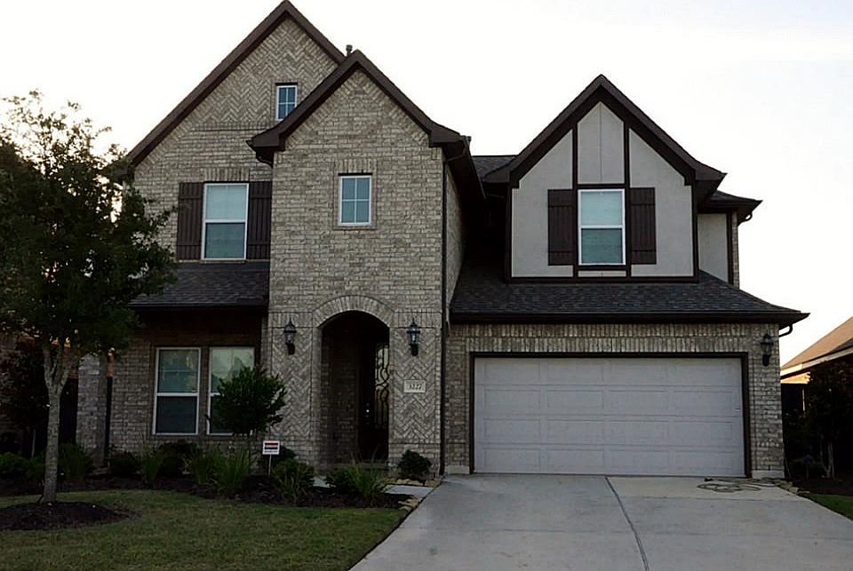 1st image of 3227 Breeze Bluff Way