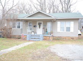 108 S Maple St, Bristow, OK 74010
