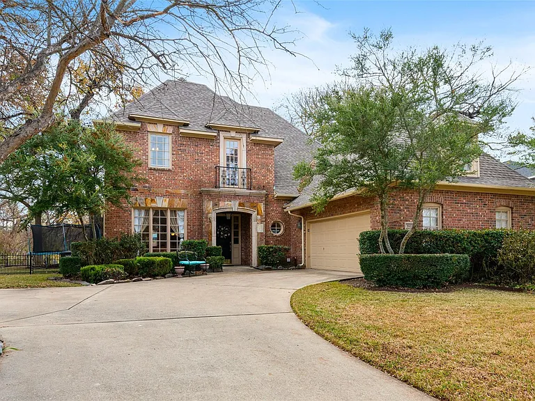 5932 Riverbend Pl — Photo 2