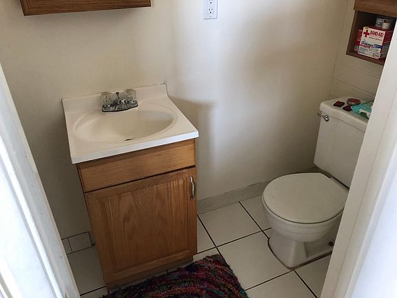 2nd image of 4581 Santa Cruz Ave #1/2