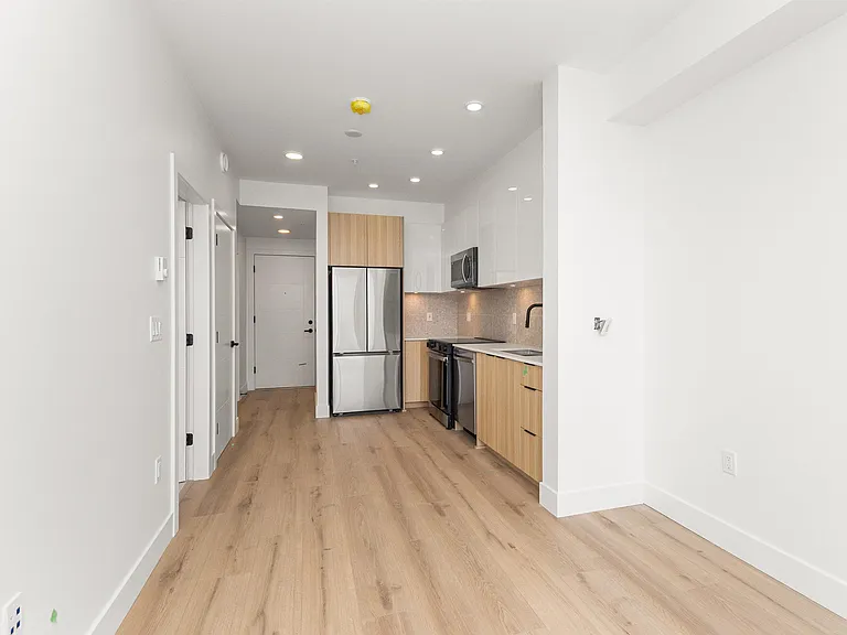 20769 Fraser Hwy #614 — Photo 15