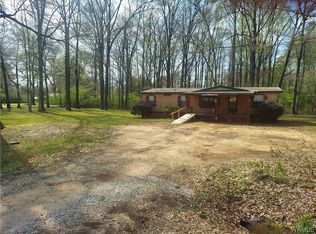 504 4th St NE, Reform, AL 35481