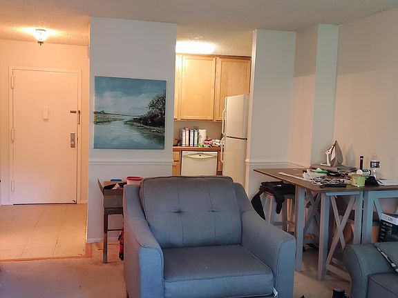 5th image of 1225 Martha Custis Dr APT 303