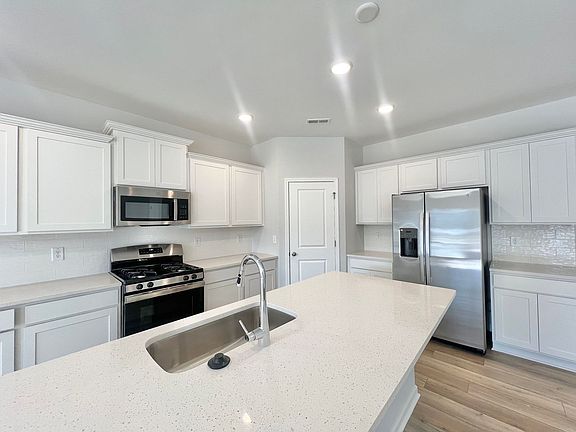 4th image of 4114 Bryson Dr