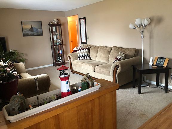 2nd image of 320 S Bryan Ave