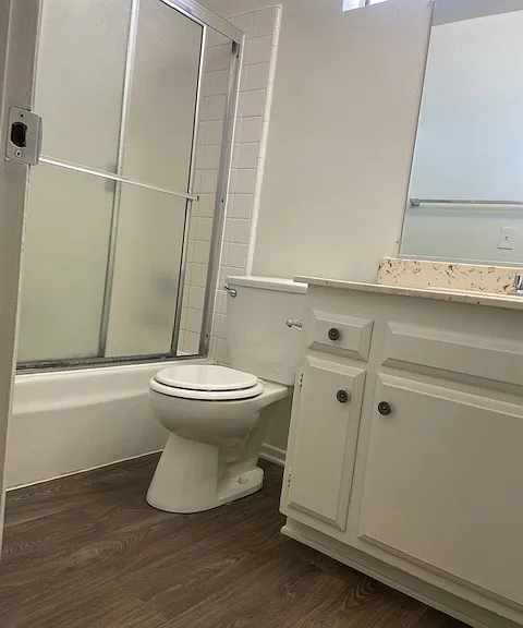 The Enrique Apartments — Photo 11