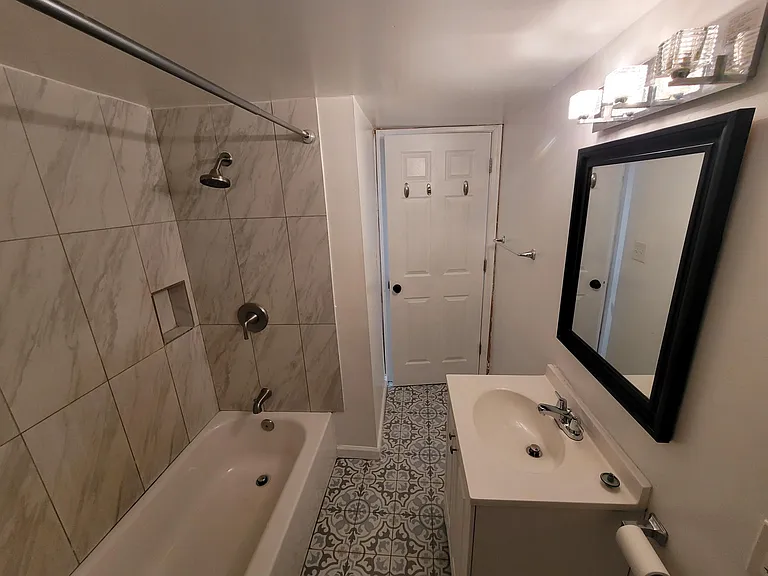 2635 N Calvert St #1 — Photo 16