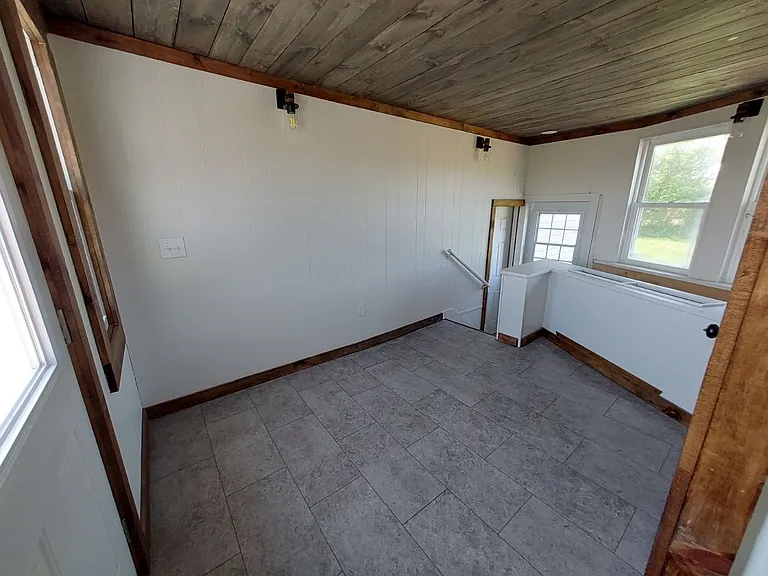 240 Ovid St — Photo 3