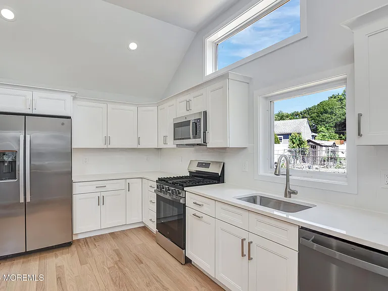 769 Cliffwood Ave — Photo 6