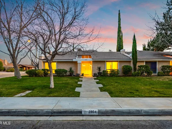 2904 W Avenue J4, Lancaster, CA 93536