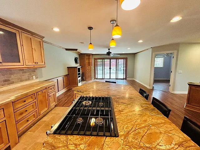 4311 Emerald Cir — Photo 7