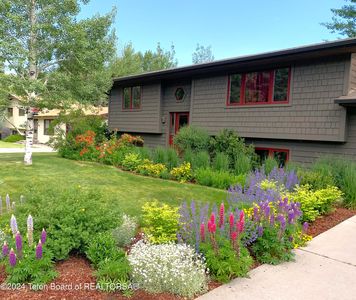 465 E Hansen Ave, Jackson, WY, 83001