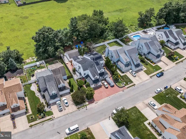 21 Dis Ct, Sewell, NJ 08080