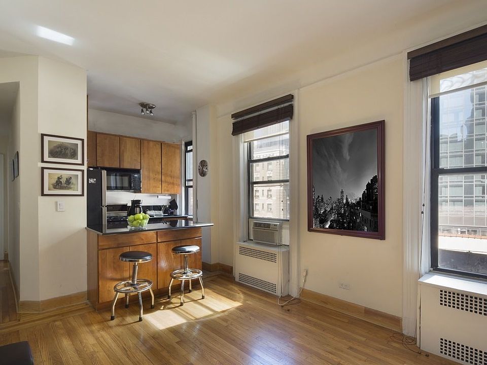 1st image of 203 W 54th St #10B