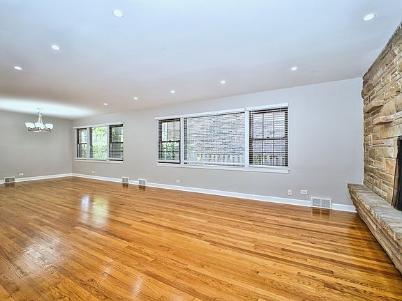 5th image of 6802 N Lowell Ave