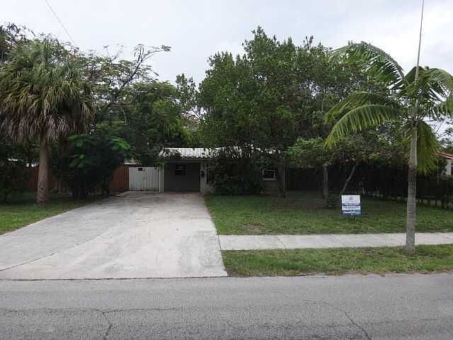 1st image of 1745 NE 174th St