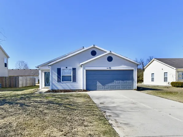 888 Streamside Dr, Greenfield, IN 46140