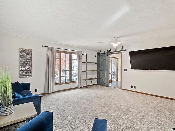 4th image of 2121 Betsy Ave