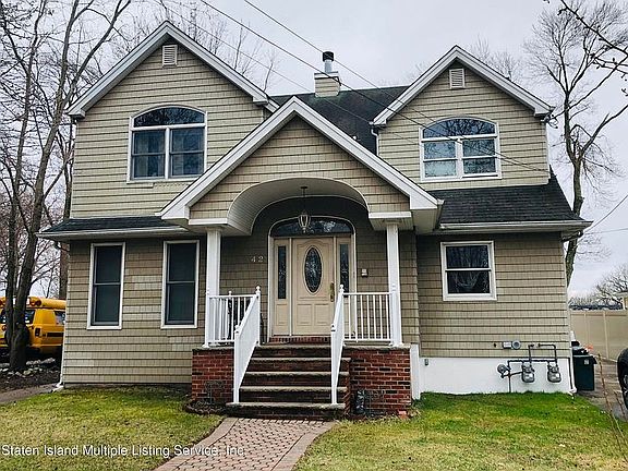 2nd image of 42 Sherwood Ave
