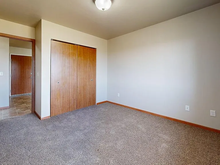 Bakken Ridge Apartments — Photo 7