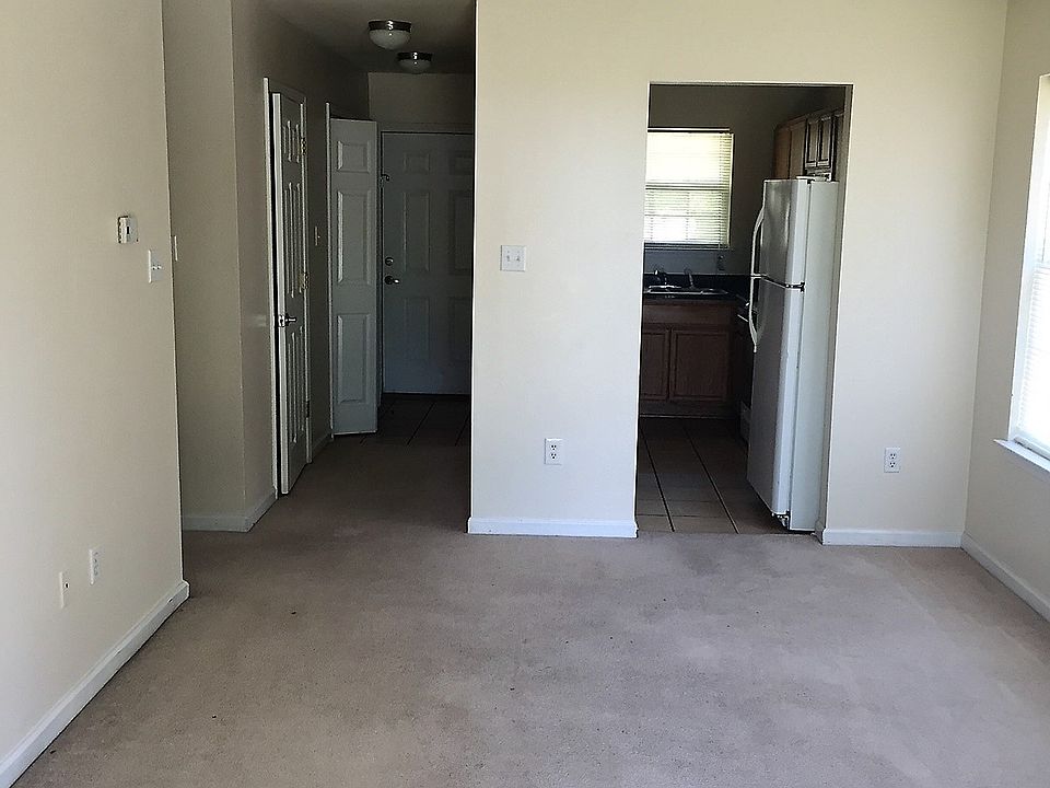 2nd image of 808B 39th Ave