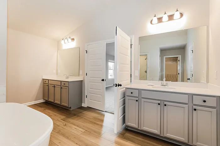 1547 Stinson Ln — Photo 9