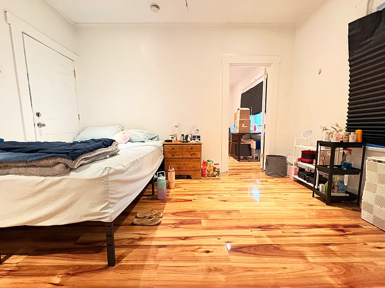 5818 Hobart St #2 — Photo 19