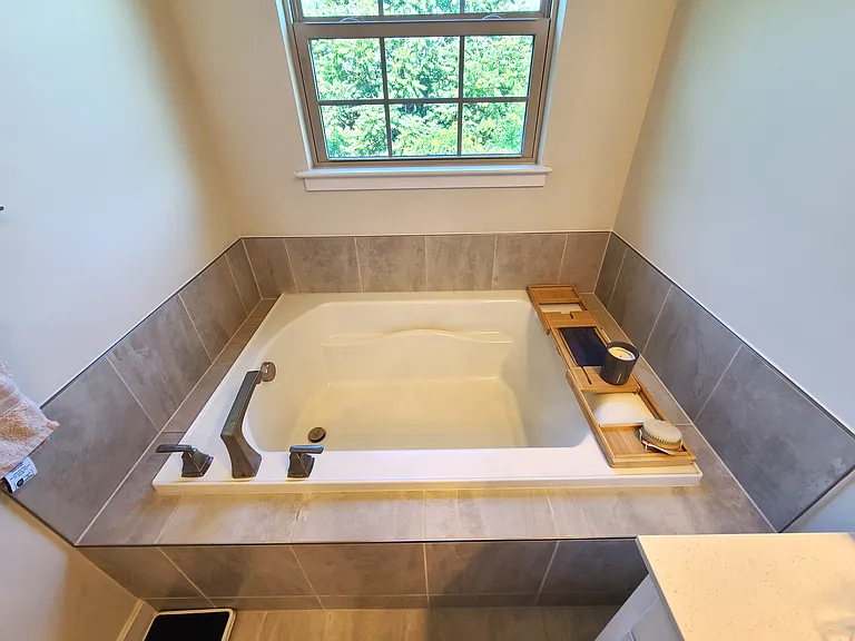 Primary Bath - Soaking Tub