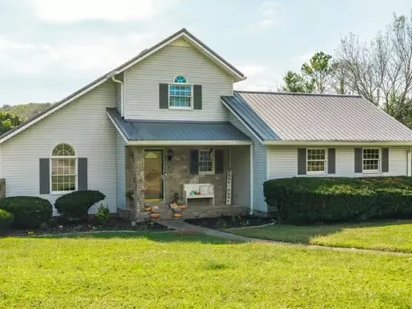 3554 Highway 31e Ln, Bethpage, TN 37022