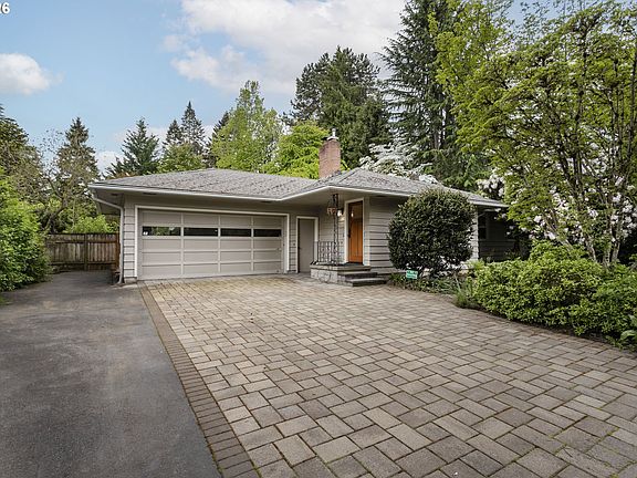 2nd image of 4255 Calaroga Cir