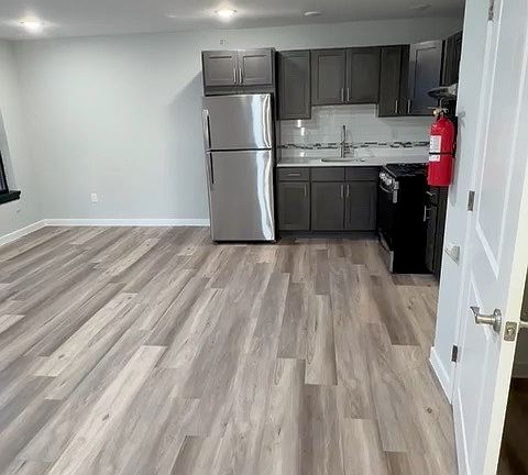 2nd image of 77 Park Ave #401