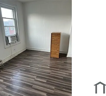 Studio, 700 sqft, $1,300 — Photo 4