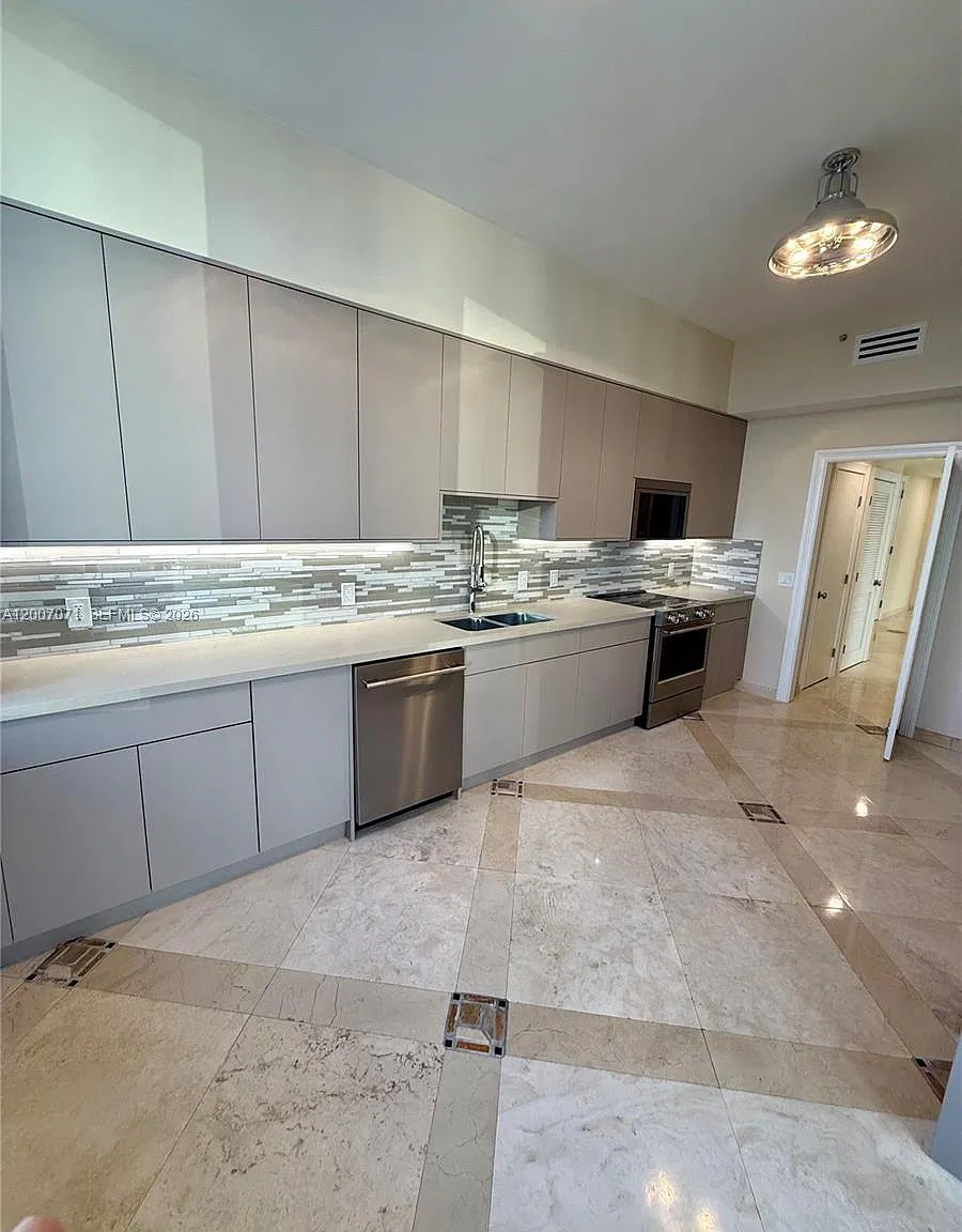 One Tequesta Point Condo — Photo 3