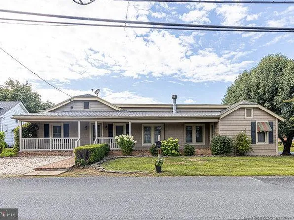 5307 Main St, Chambersburg, PA 17202
