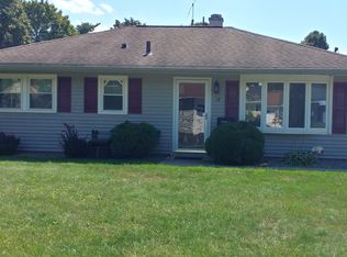 14 Larchmont Dr, New Hartford, NY 13413