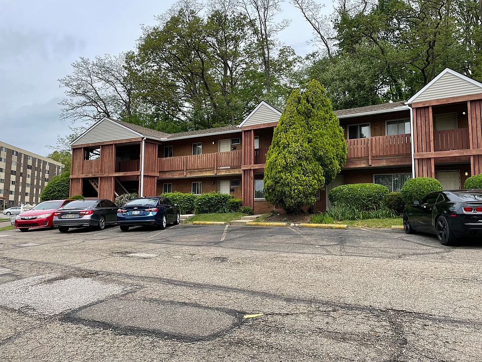 1st image of 2323 Newton St APT 15
