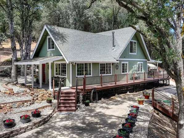 13922 Magnolia Rd, Grass Valley, CA 95949