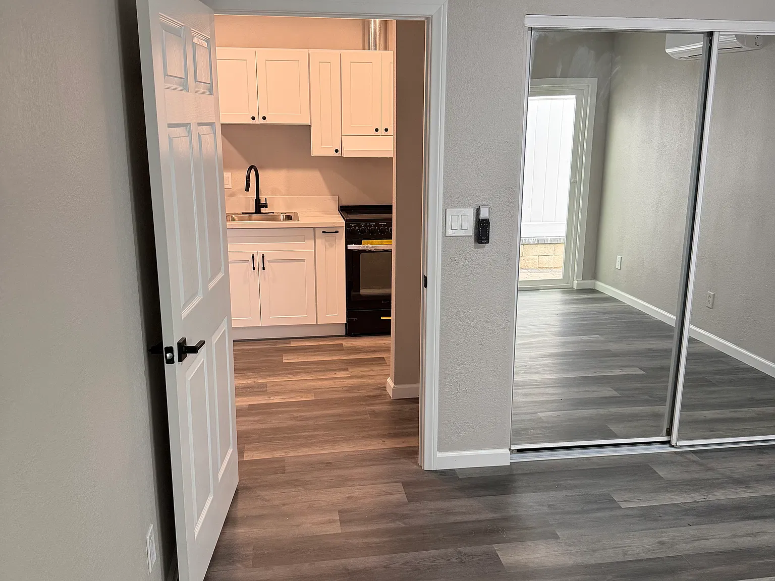 1 bed, 500 sqft, $1,850 — Photo 4