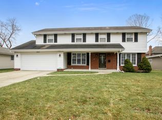 3845 Gregory Ln, Northbrook, IL 60062