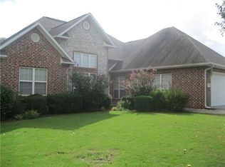 1203 N Wren Dr, Rogers, AR 72756