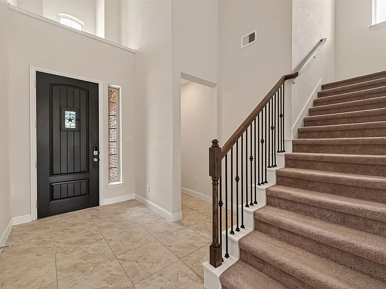 10514 Inverclyde Dr — Photo 5