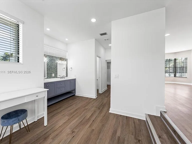 7705 SW 66th St — Photo 22